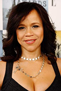 How tall is Rosie Perez?